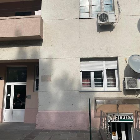 Apartment Downtown Подгорица Екстериор снимка